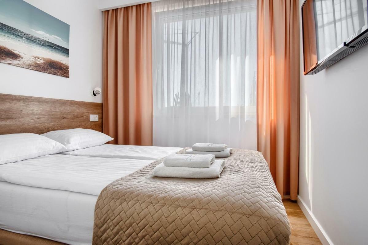 Apartament Przy Plazy / Klifowa Rewal Exteriör bild